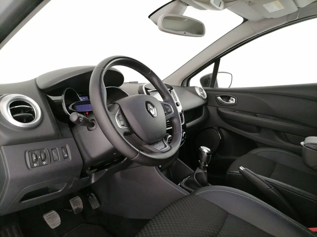 Renault Clio usata a Roma (11)