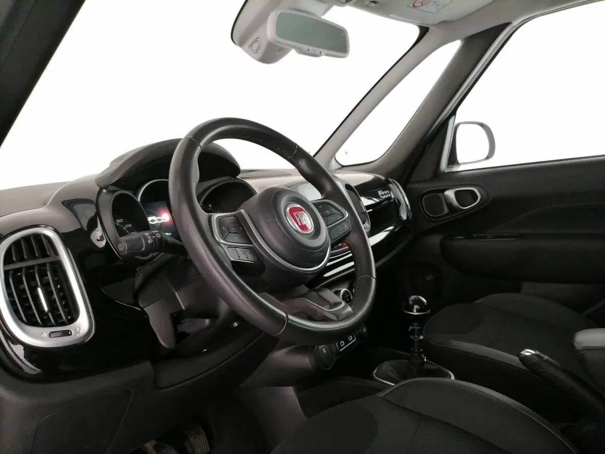 Fiat 500L usata a Roma (11)