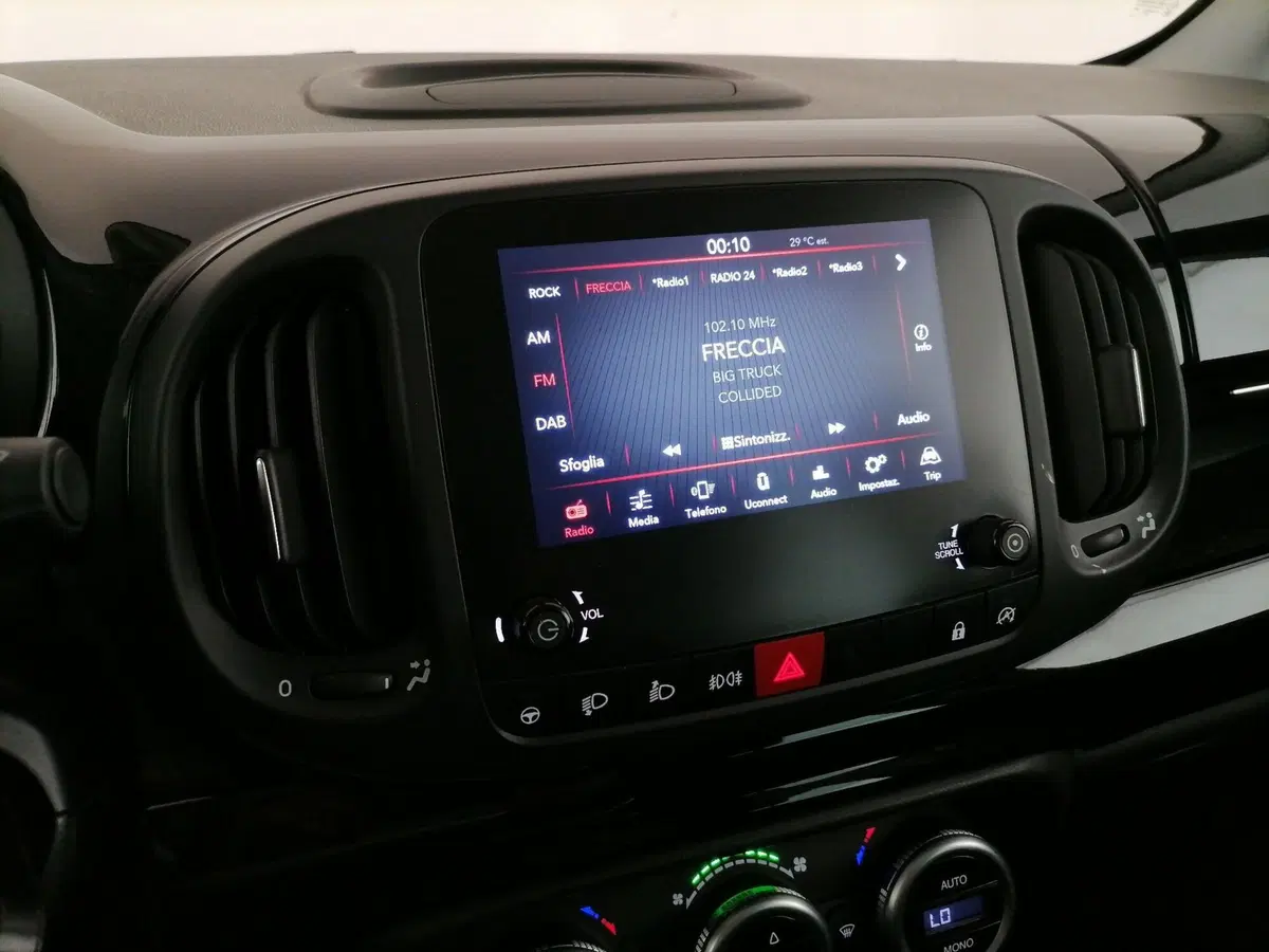 Fiat 500L usata a Roma (15)