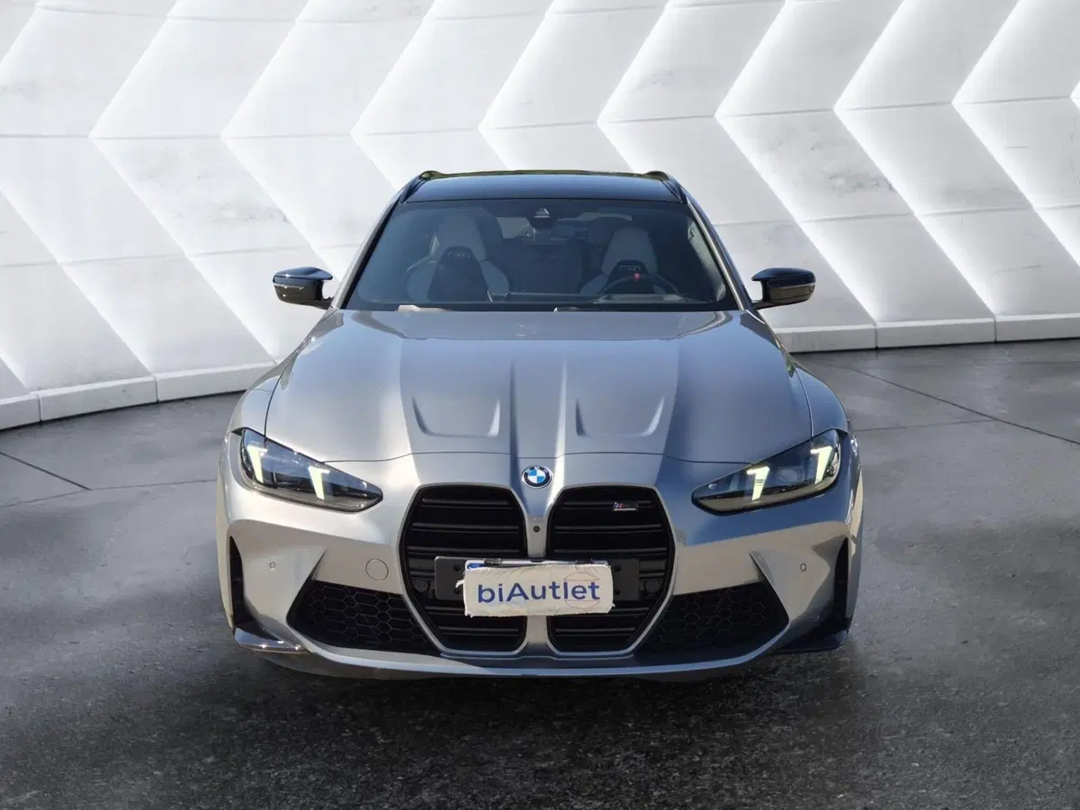 BMW Serie 3 Touring usata  (2)
