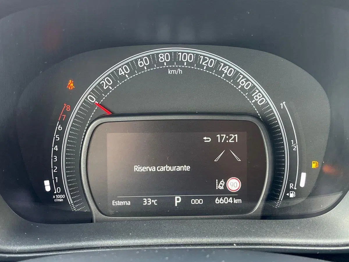 Toyota Aygo X usata a Ragusa (9)