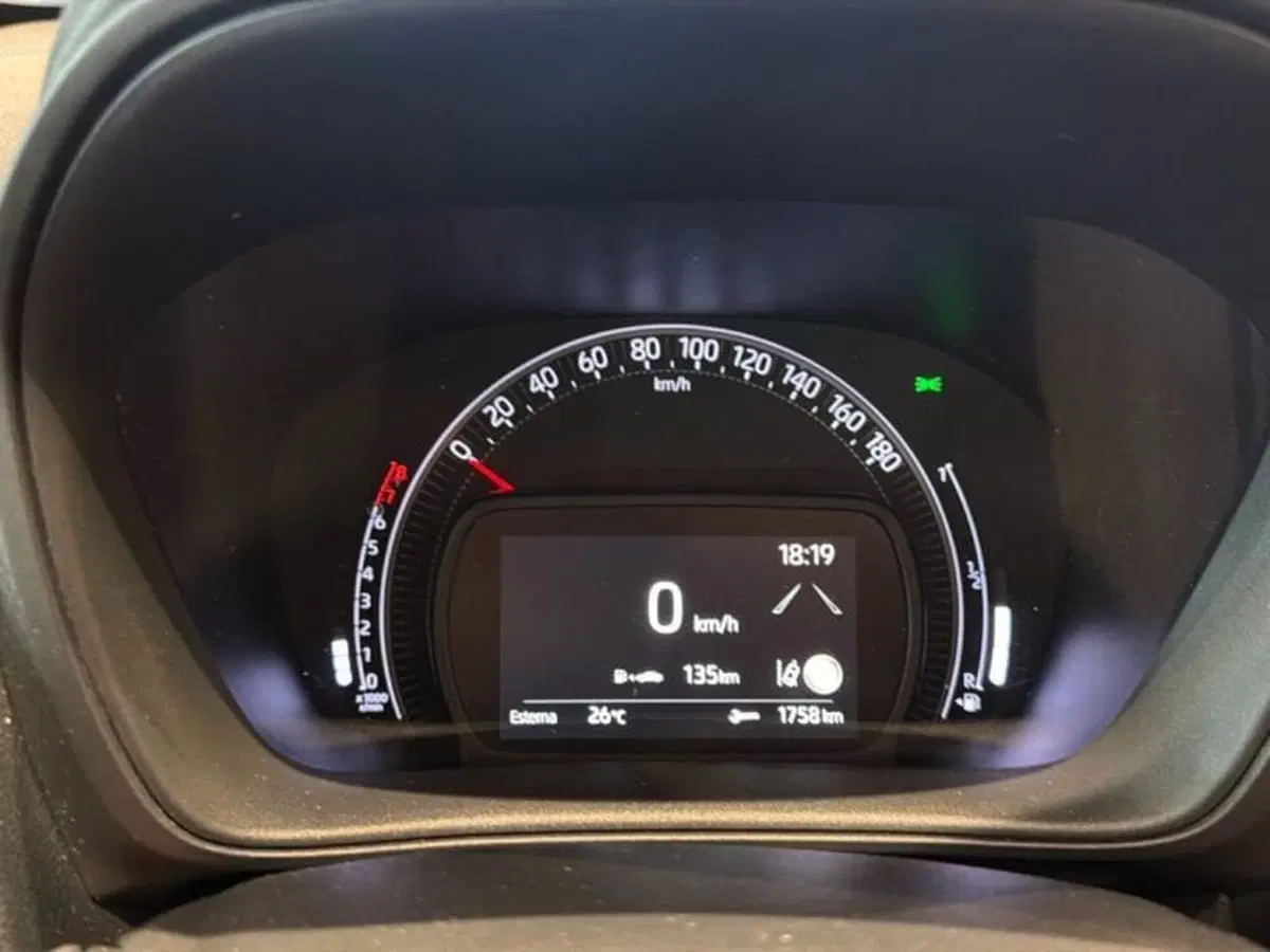 Toyota Aygo X usata a Vicenza (15)