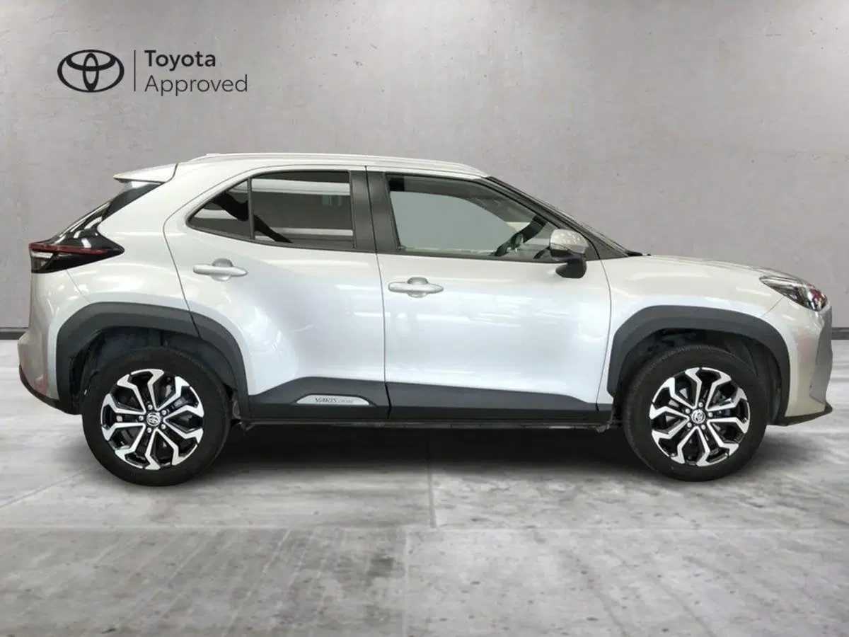Toyota Yaris Cross usata a Roma (4)
