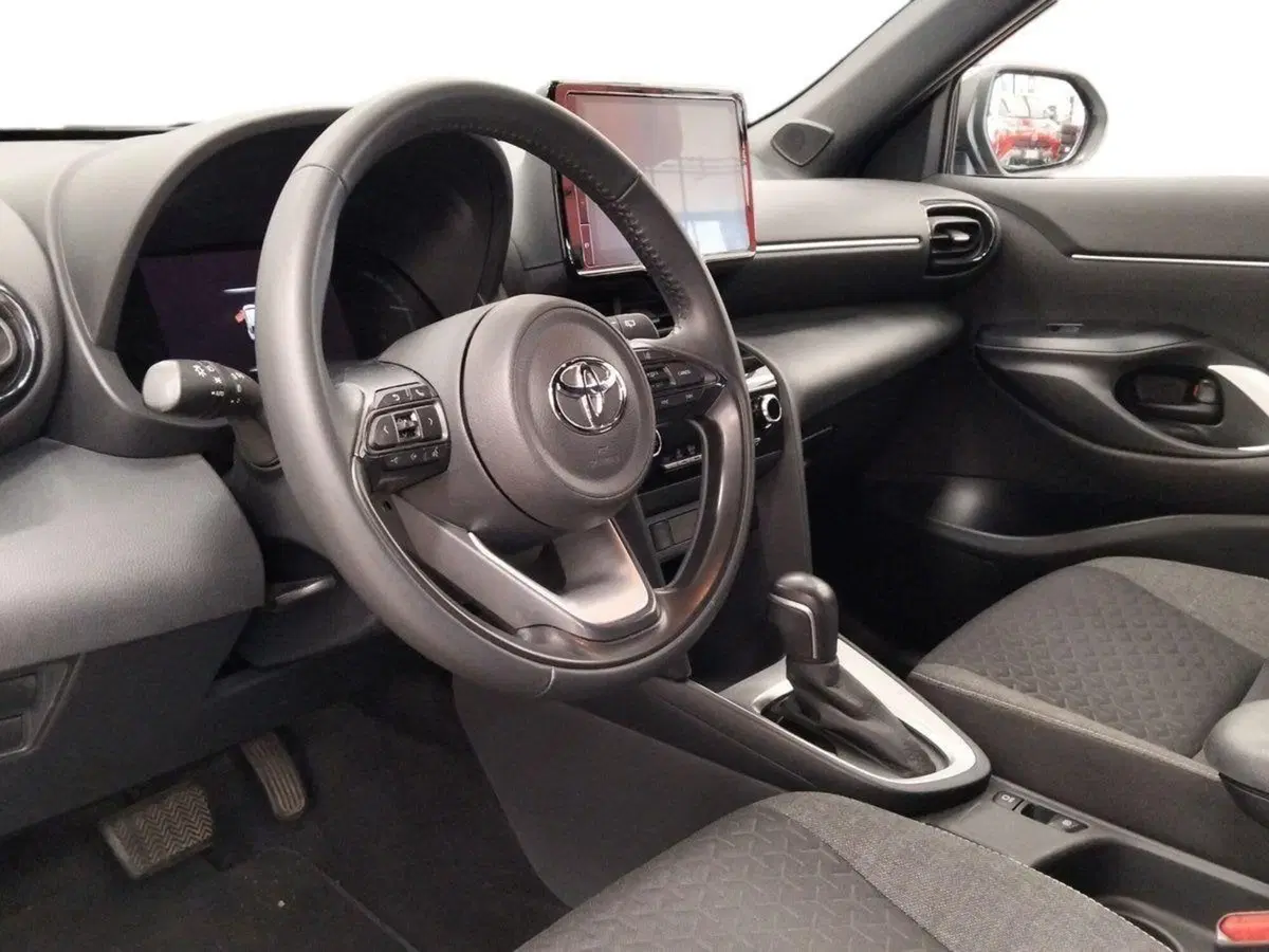 Toyota Yaris Cross usata a Roma (6)