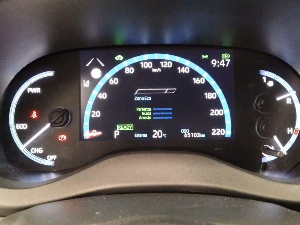 Toyota Yaris Cross usata a Roma (8)