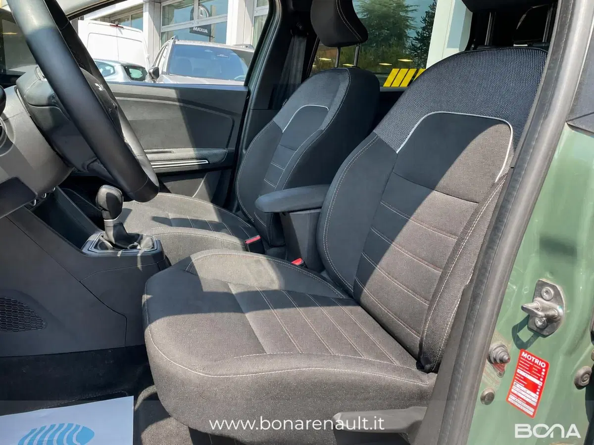 Dacia Jogger usata a Monza e Brianza (9)