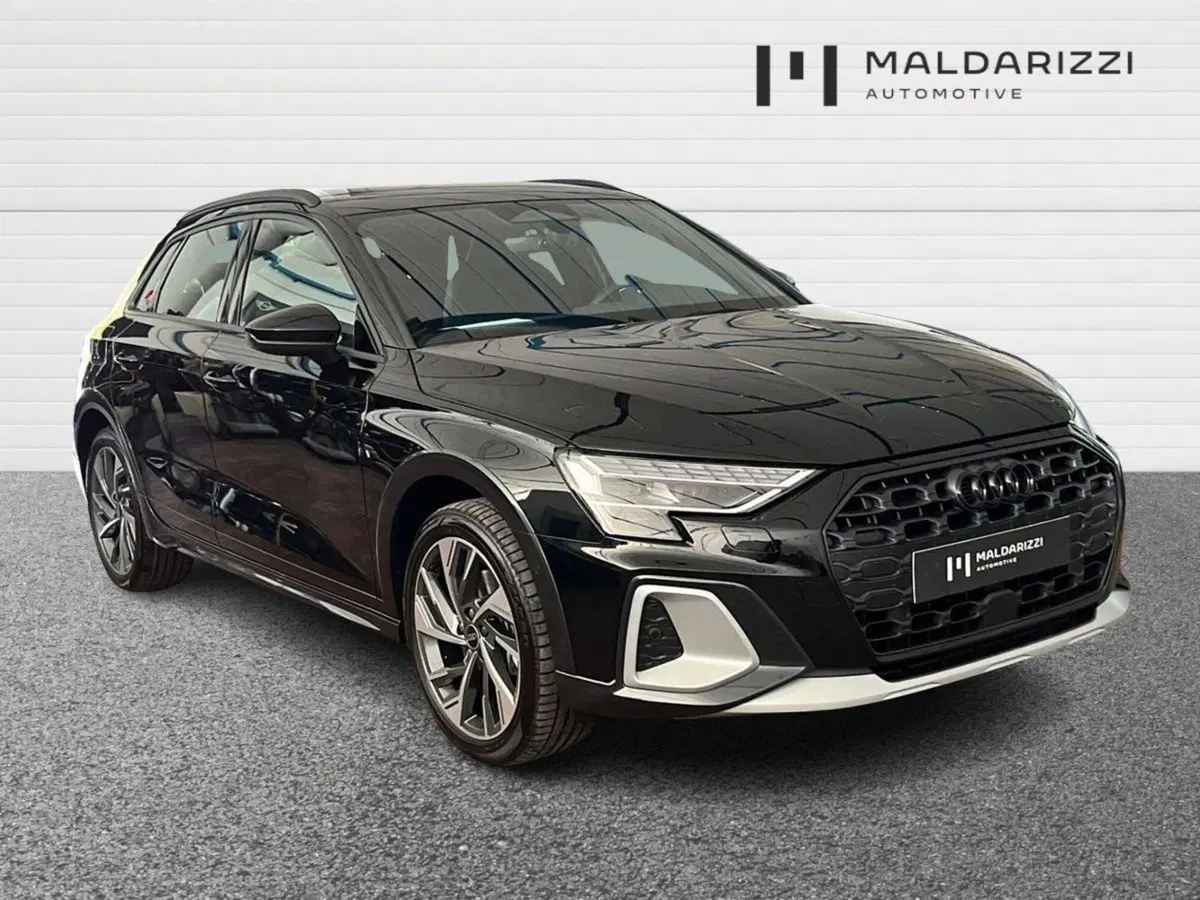 Audi A3 allstreet nuova a Bari