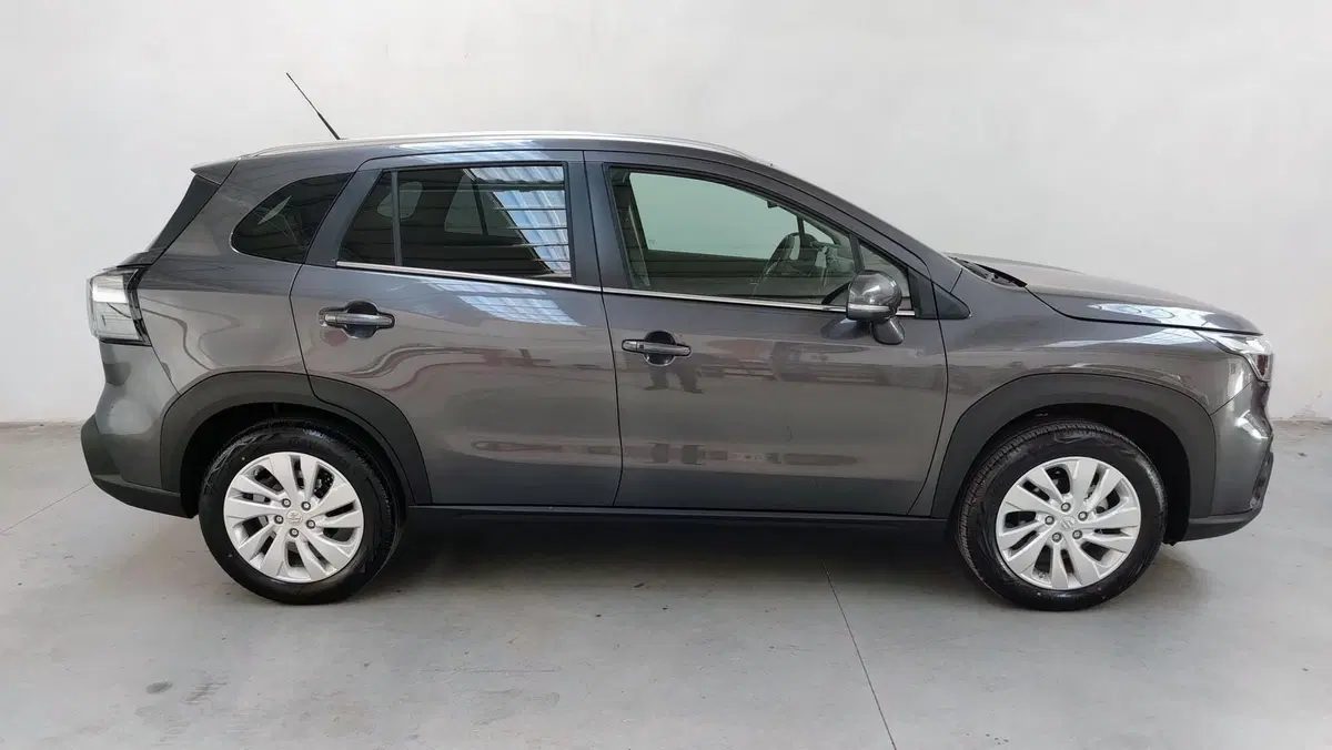Suzuki S-Cross nuova a Rovigo (12)