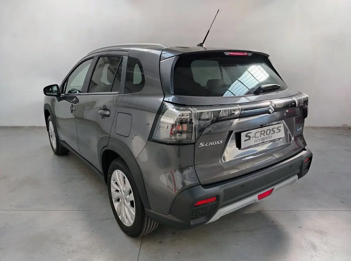 Suzuki S-Cross nuova a Rovigo (13)