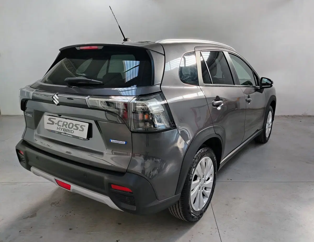 Suzuki S-Cross nuova a Rovigo (14)