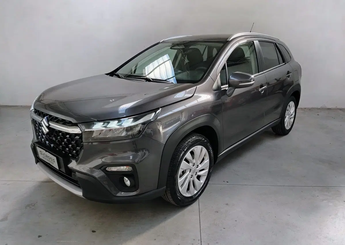 Suzuki S-Cross nuova a Rovigo (4)