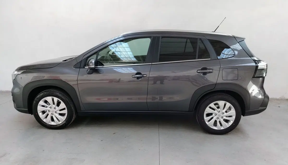 Suzuki S-Cross nuova a Rovigo (5)