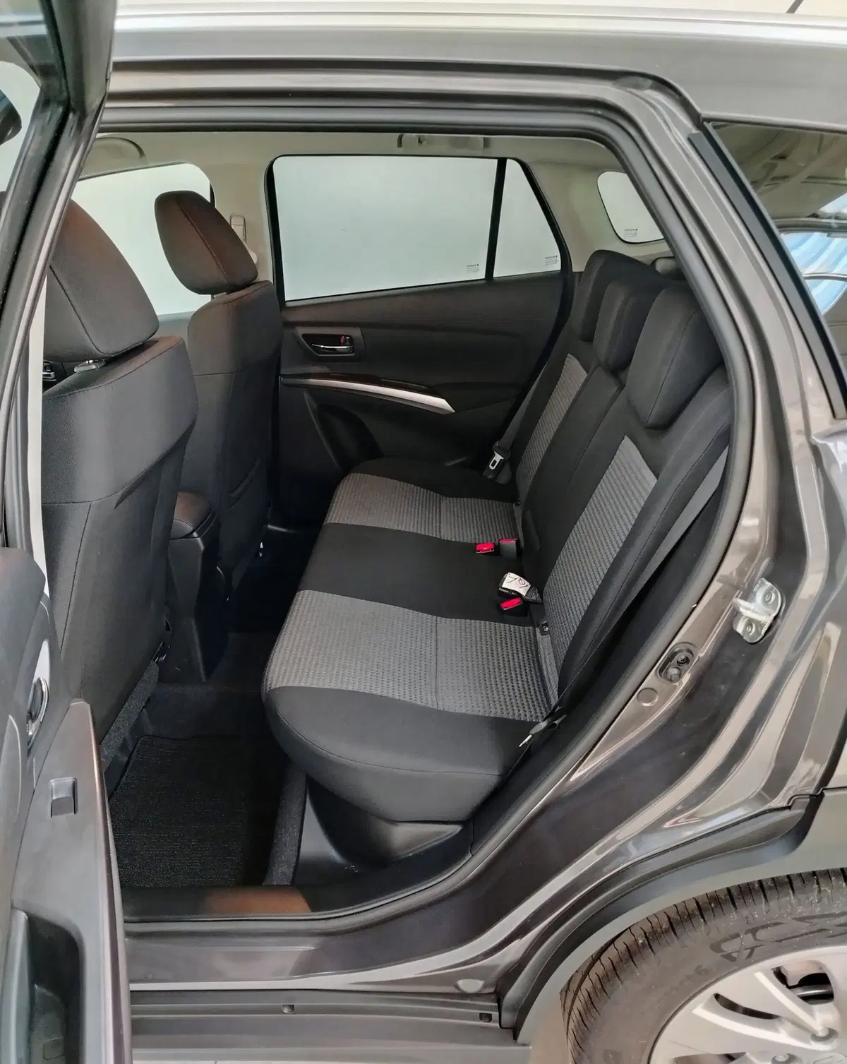 Suzuki S-Cross nuova a Rovigo (7)