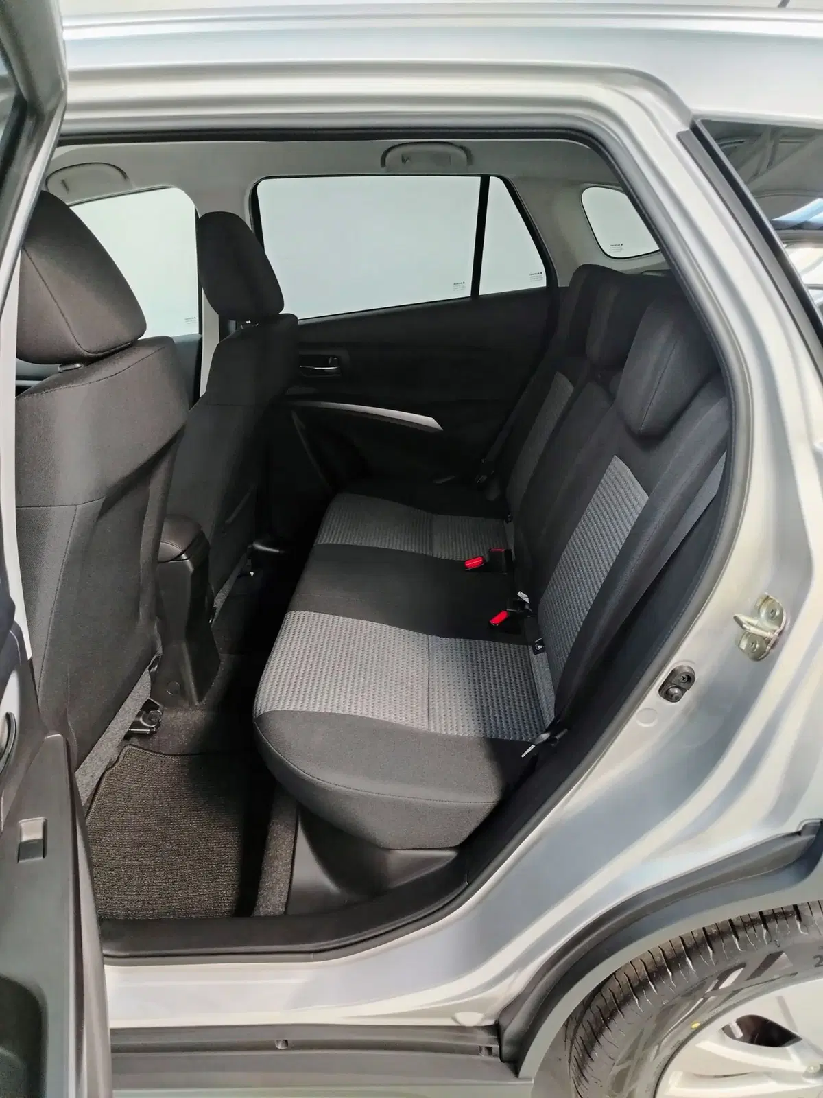 Suzuki S-Cross nuova a Rovigo (7)