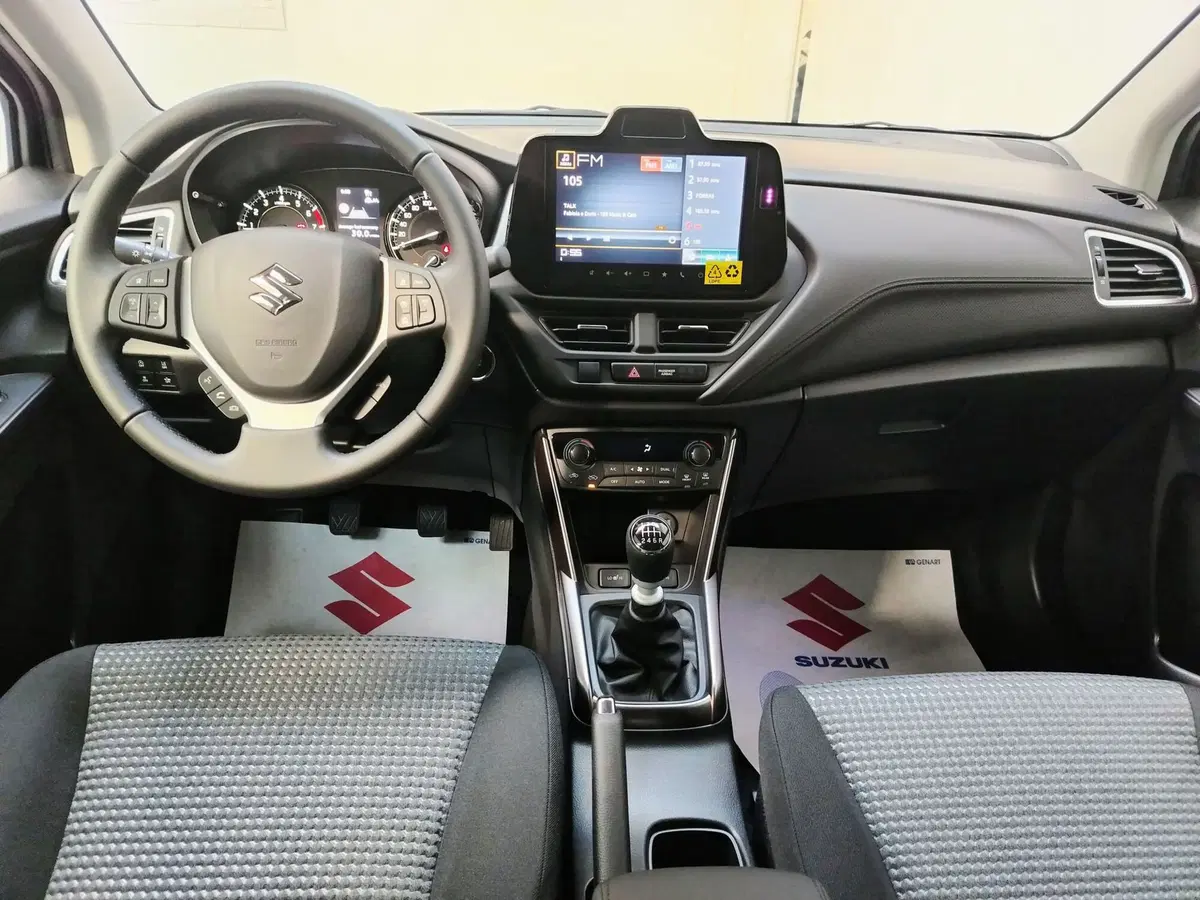 Suzuki S-Cross nuova a Rovigo (8)