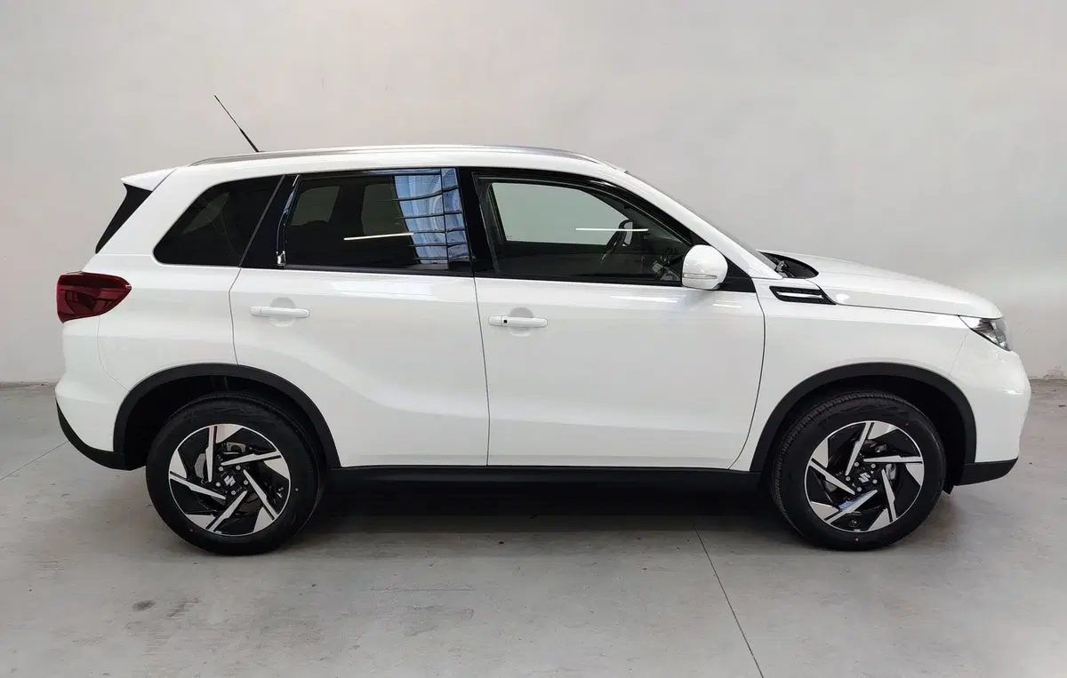 Suzuki Vitara nuova a Rovigo (12)