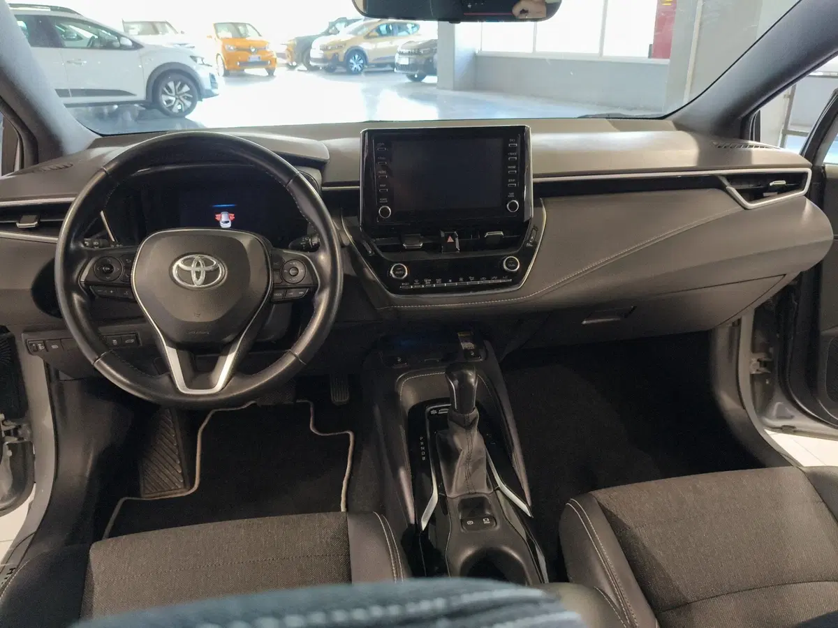 Toyota Corolla Touring Sports usata a Brescia (15)