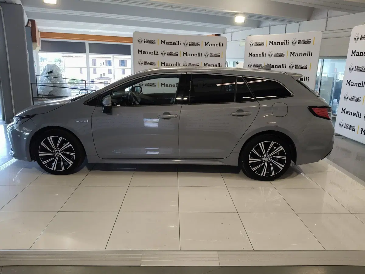 Toyota Corolla Touring Sports usata a Brescia (5)