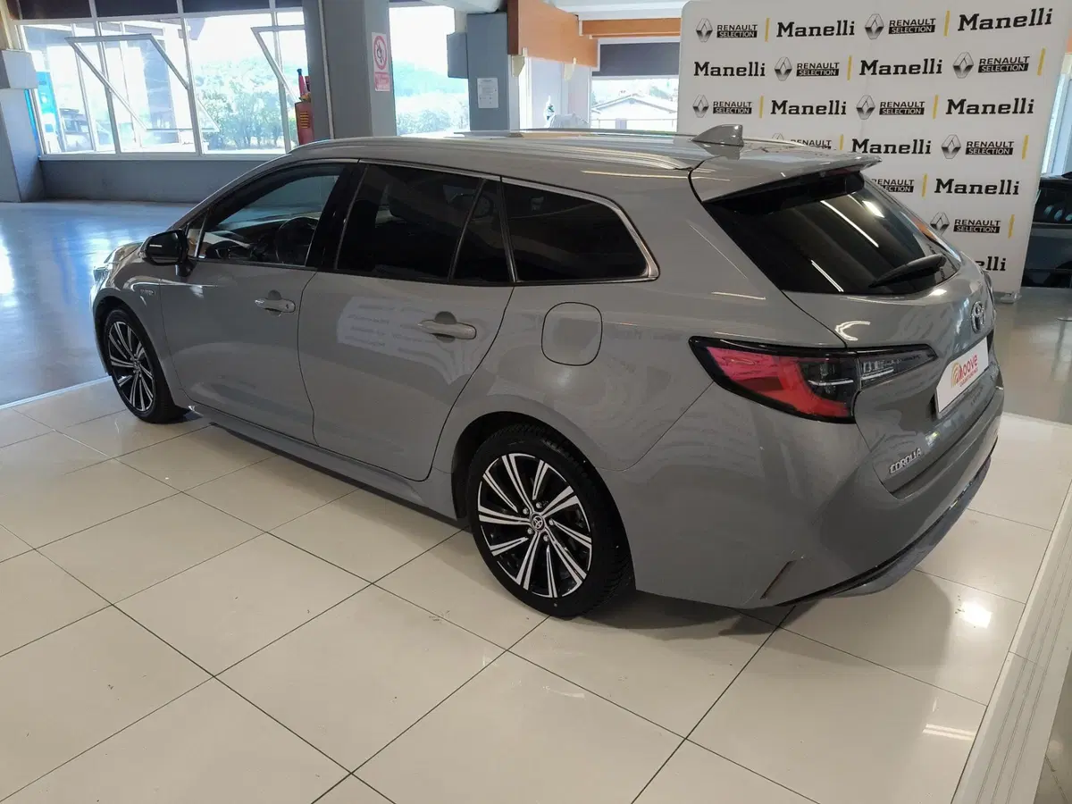 Toyota Corolla Touring Sports usata a Brescia (6)