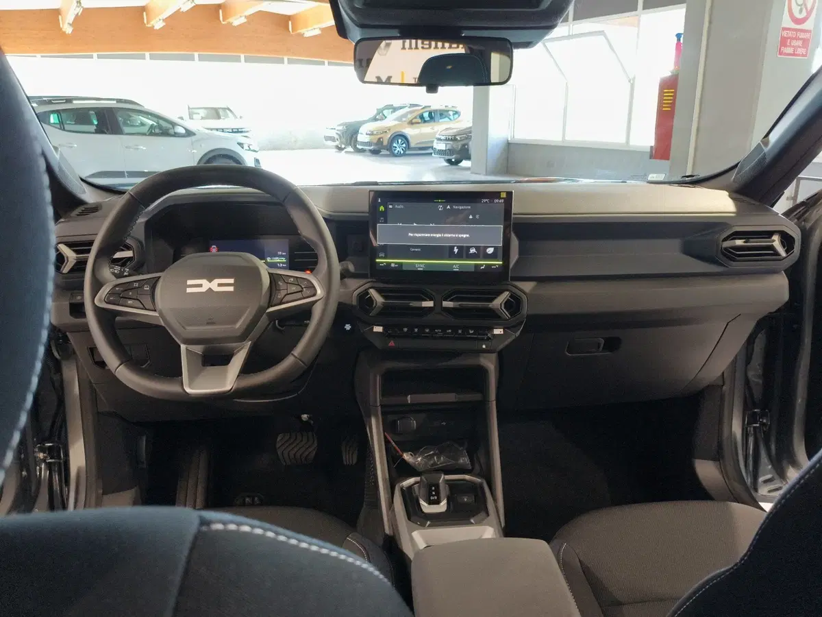 Dacia Bigster nuova a Brescia (11)