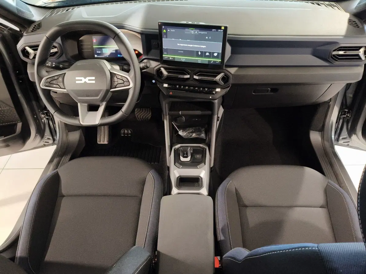 Dacia Bigster nuova a Brescia (12)