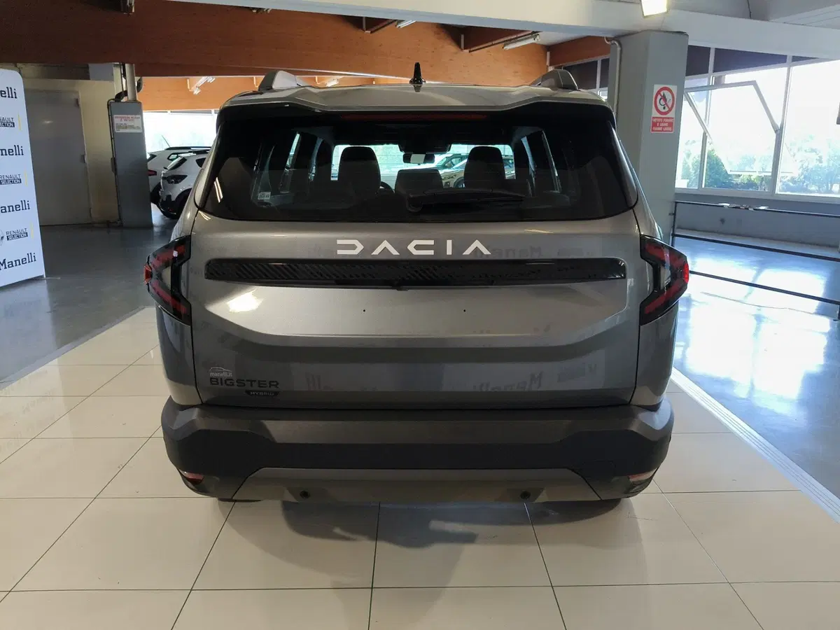 Dacia Bigster nuova a Brescia (8)