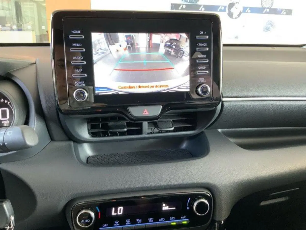 Toyota Yaris usata a Perugia (11)