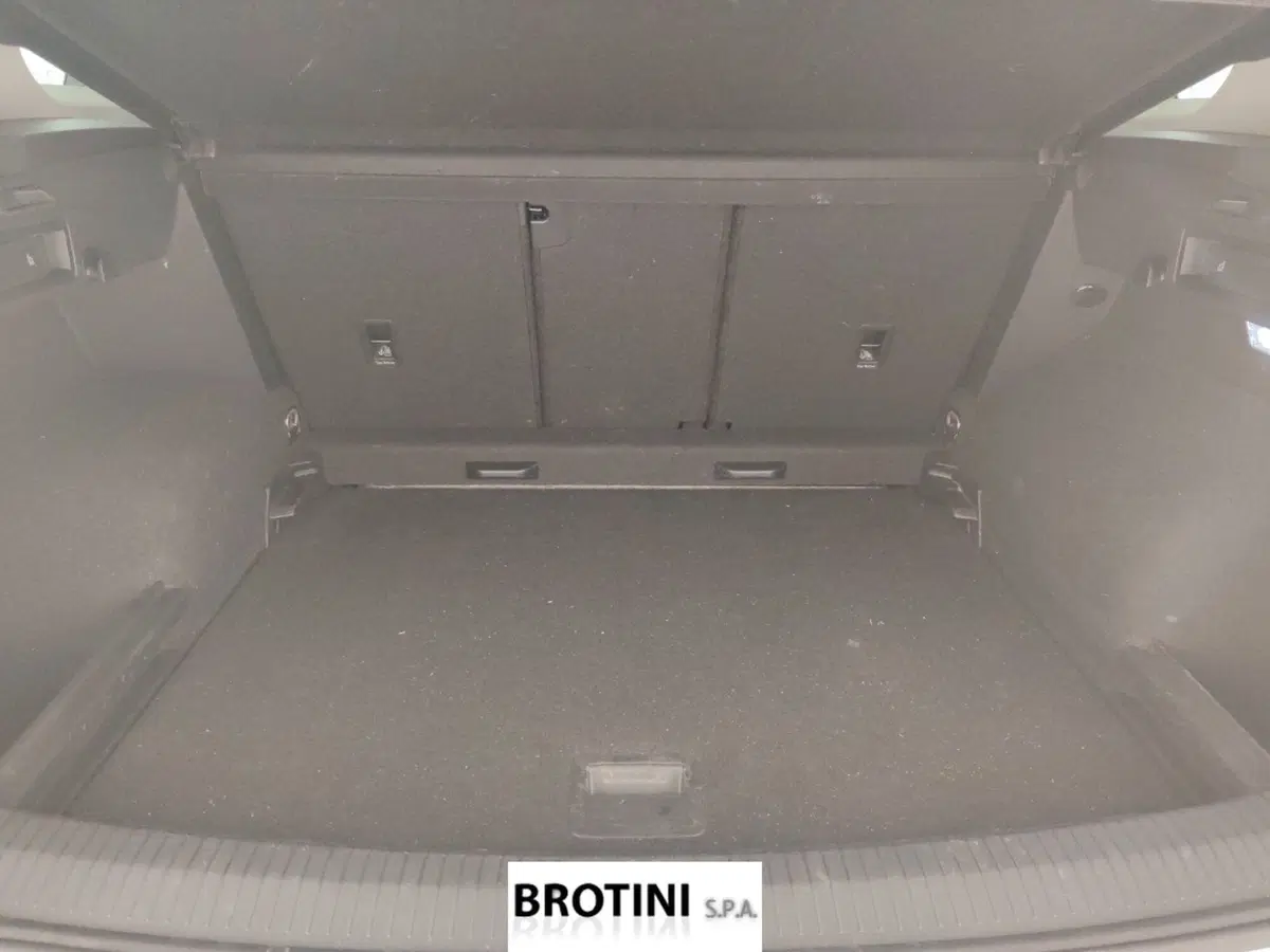 Volkswagen Tiguan usata a Massa-Carrara (15)