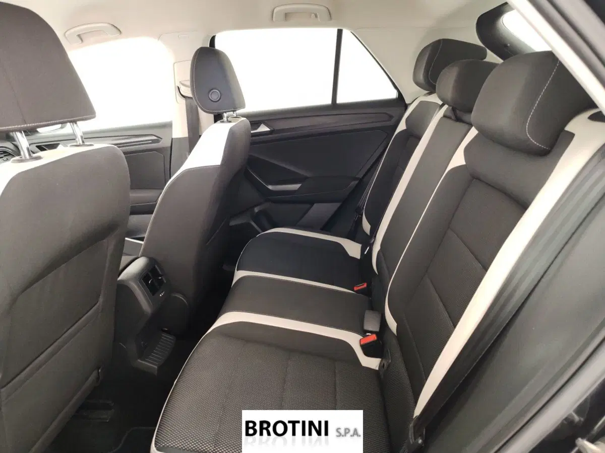 Volkswagen T-Roc usata a Massa-Carrara (18)
