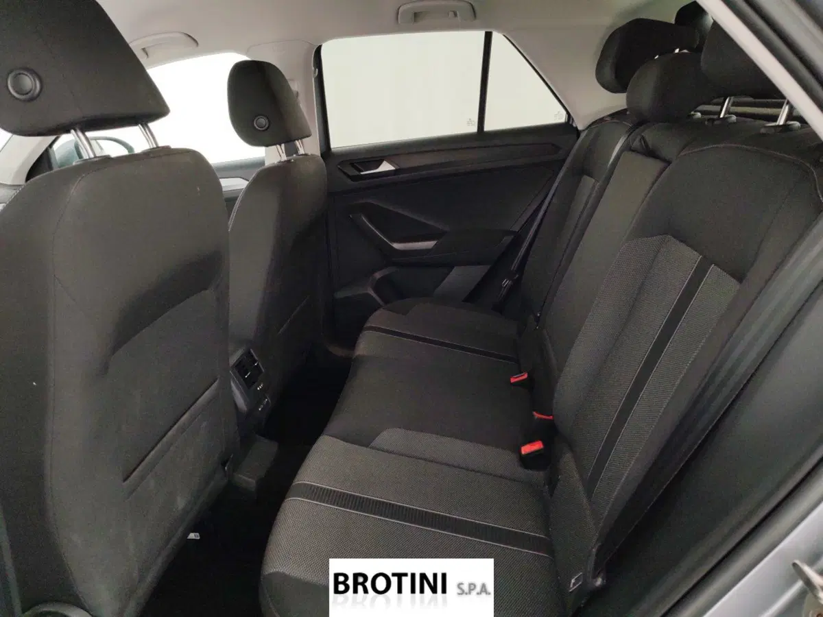 Volkswagen T-Roc usata a Massa-Carrara (9)