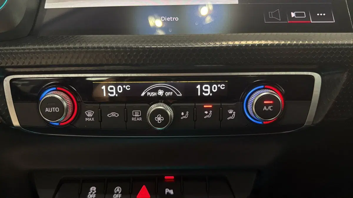 Audi A1 Sportback usata a Napoli (15)