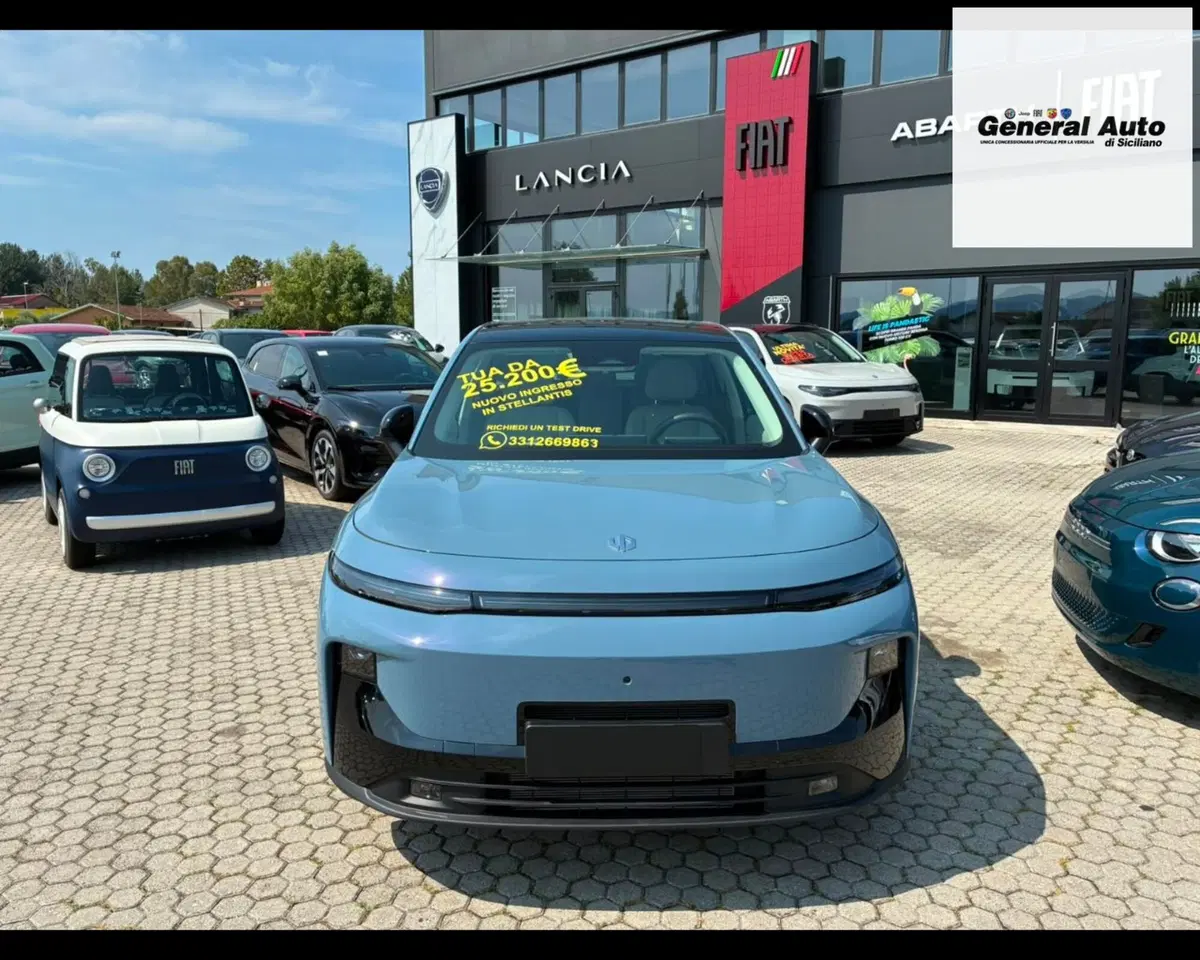 Leapmotor B10 nuova a Lucca (2)