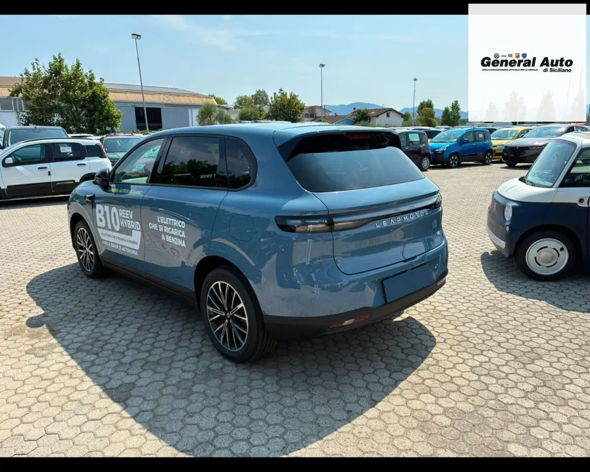 Leapmotor B10 nuova a Lucca (5)