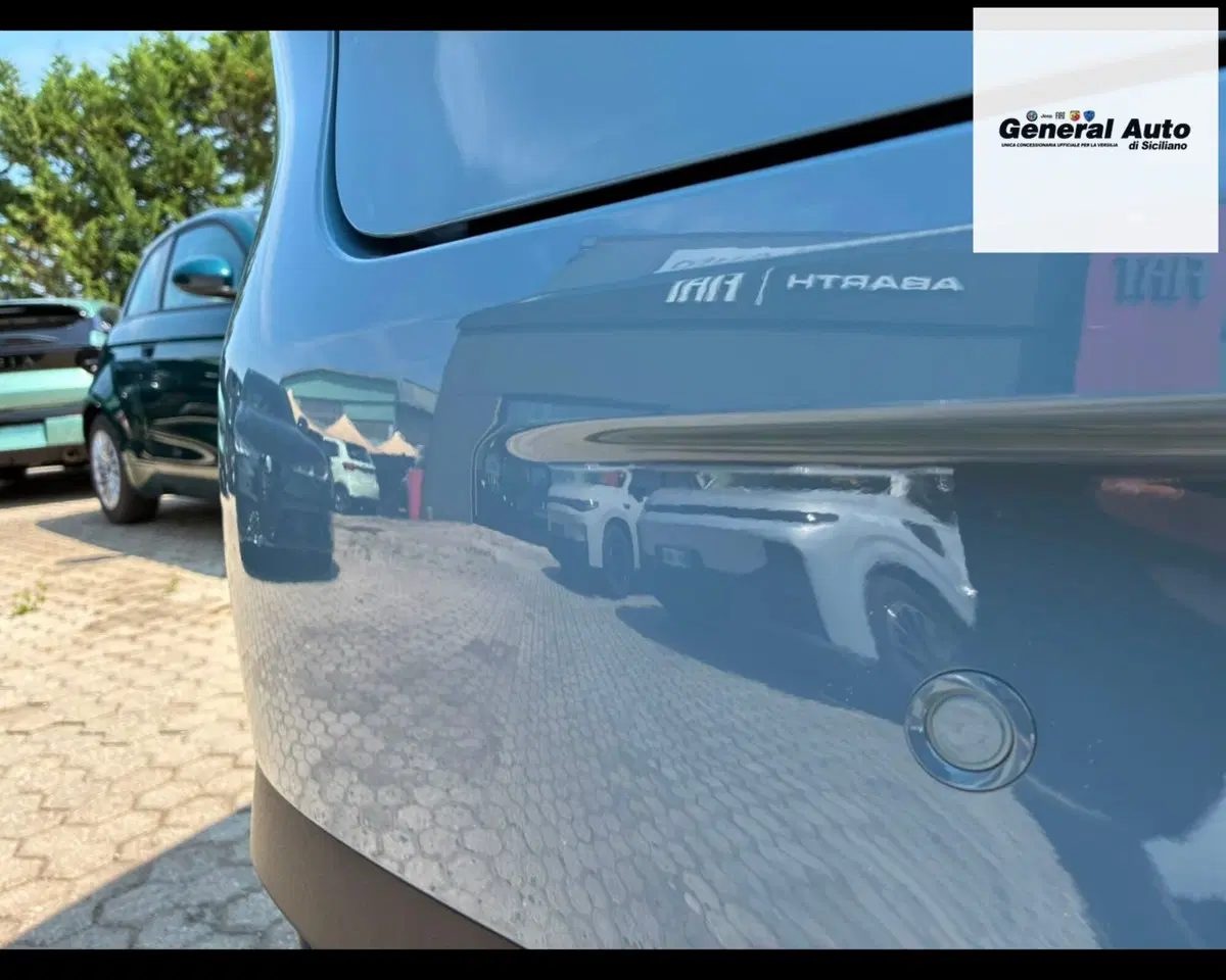 Leapmotor B10 nuova a Lucca (9)