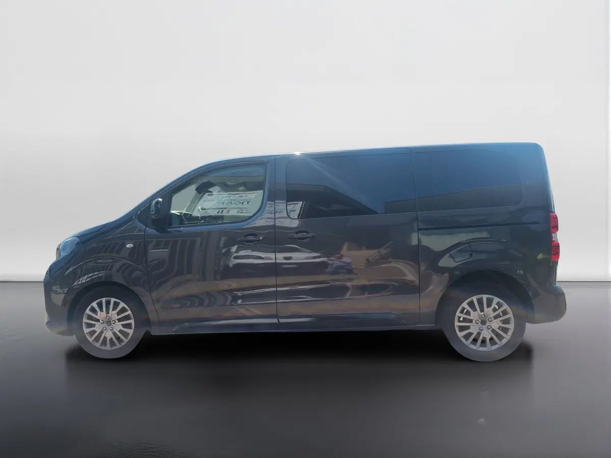Peugeot Traveller usata a Varese (2)