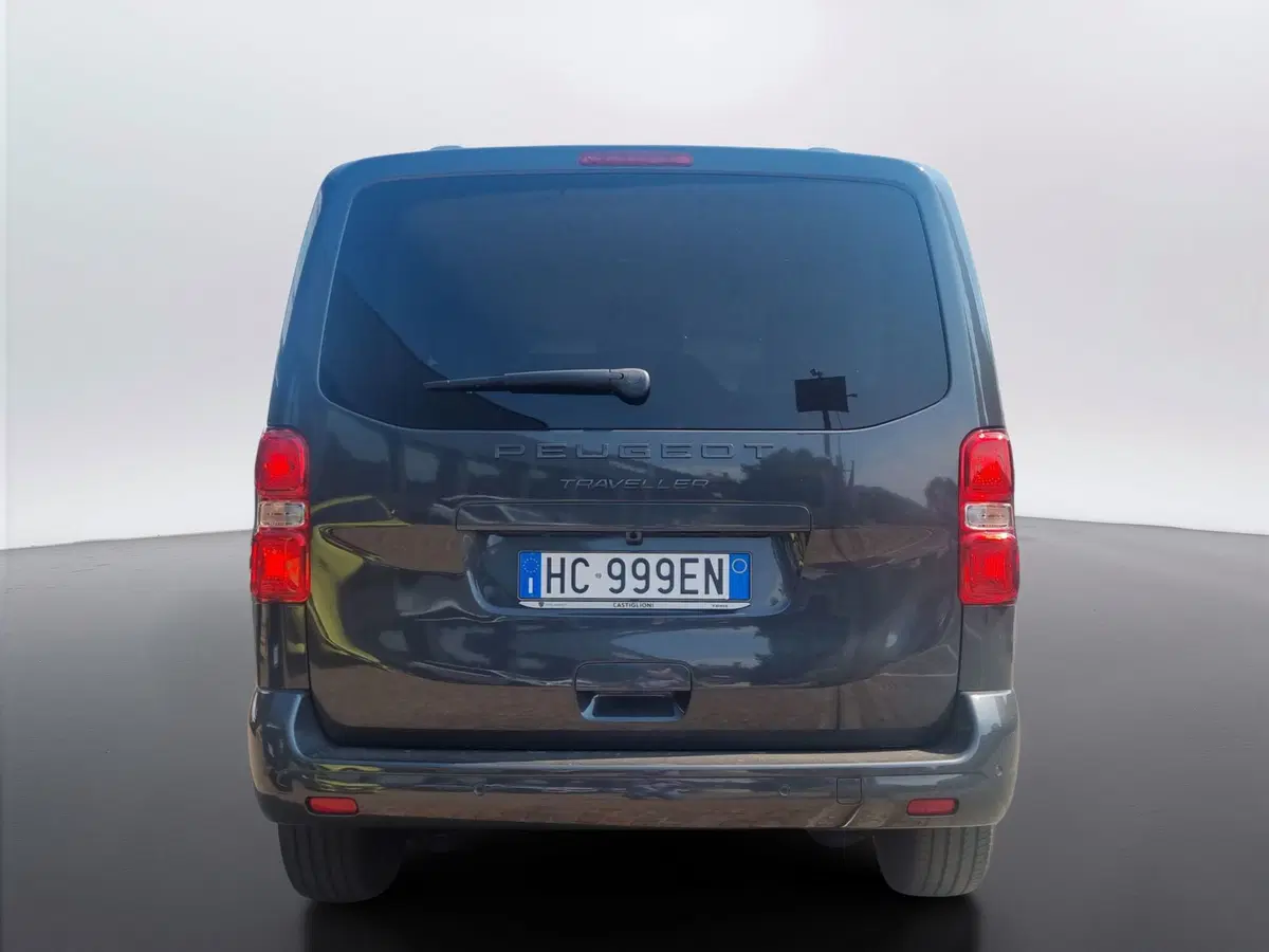 Peugeot Traveller usata a Varese (6)