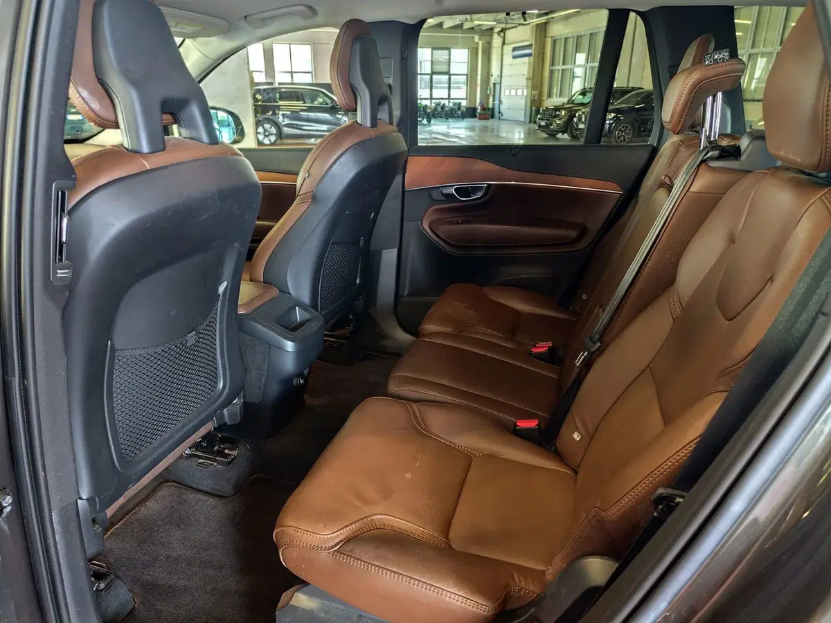 Volvo XC90 usata a Milano (15)
