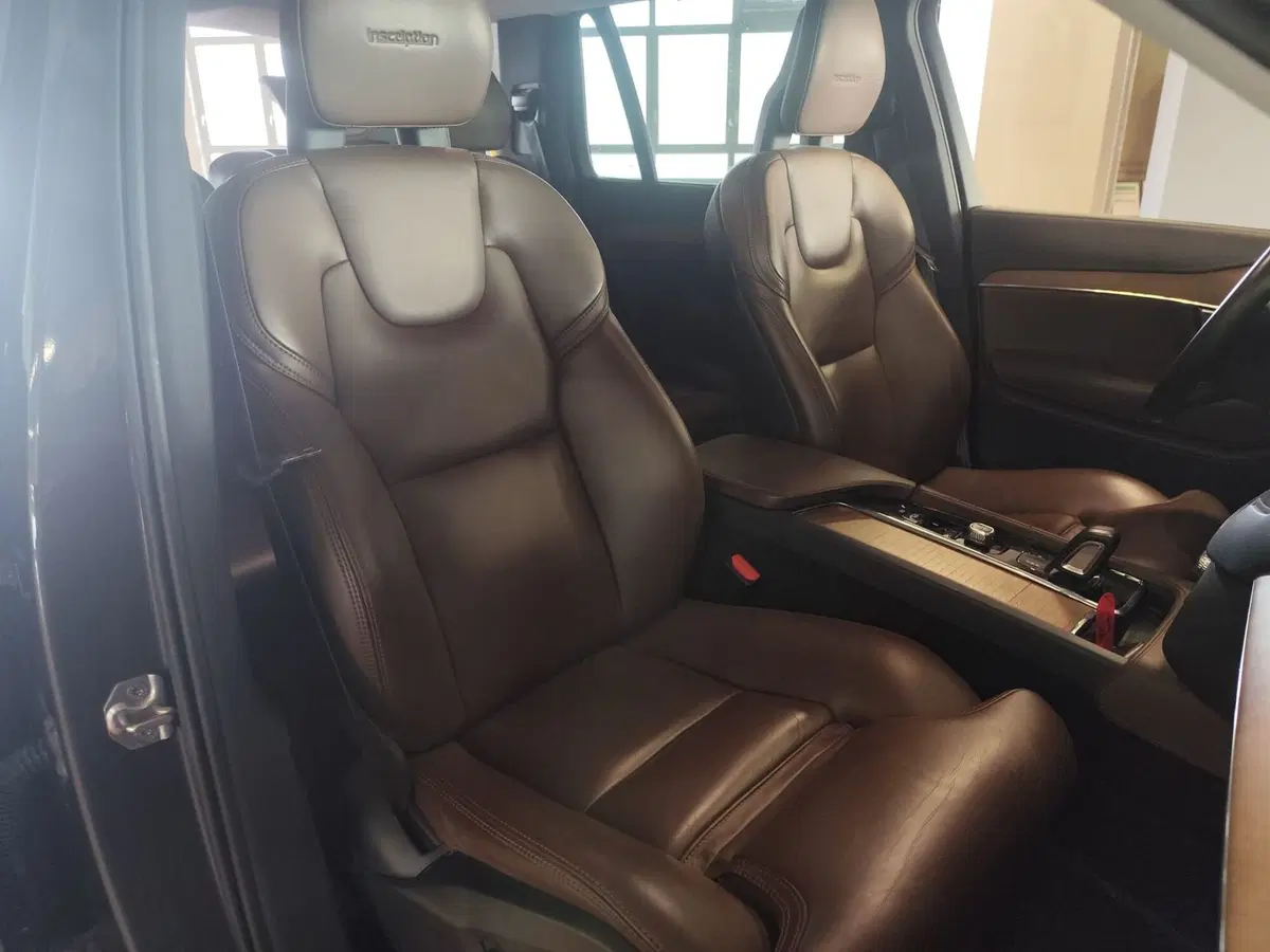 Volvo XC90 usata a Milano (17)