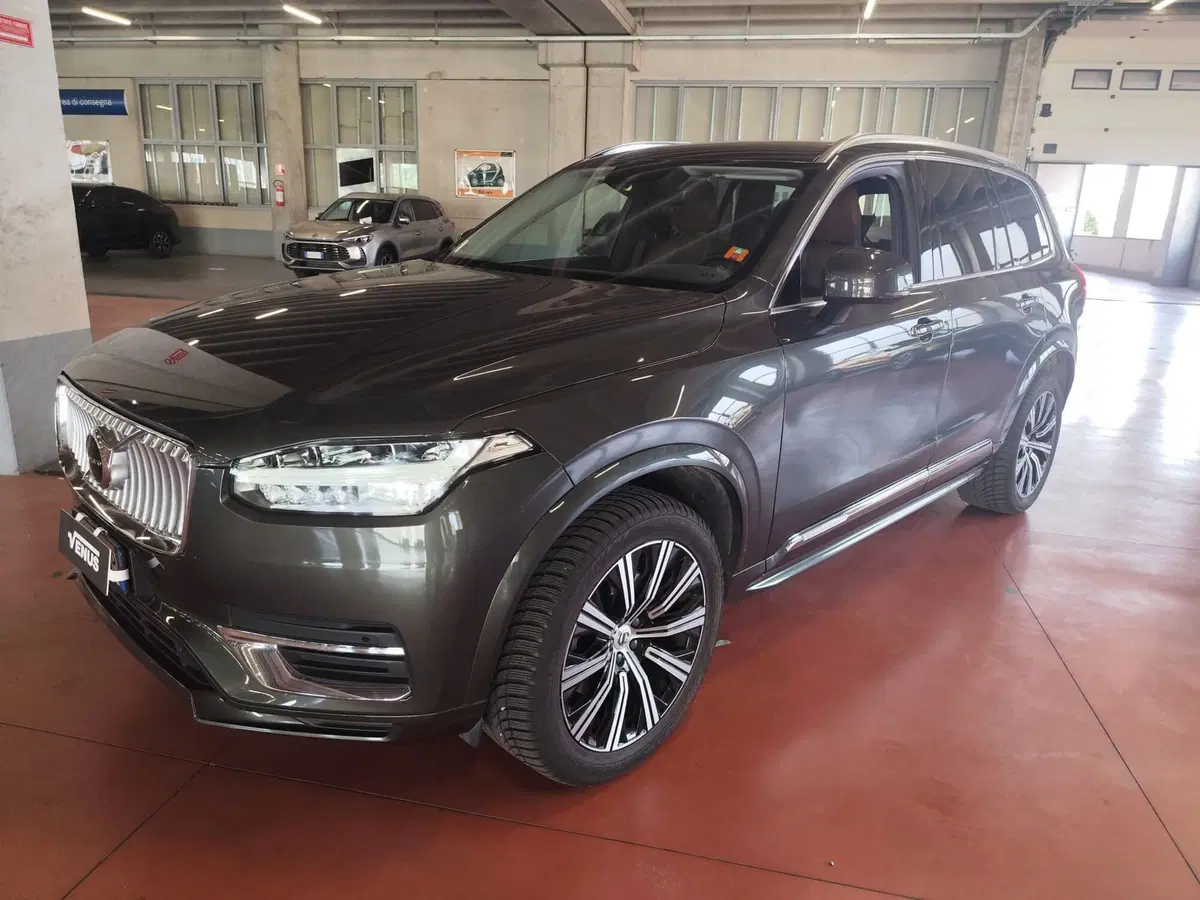 Volvo XC90 usata a Milano (2)