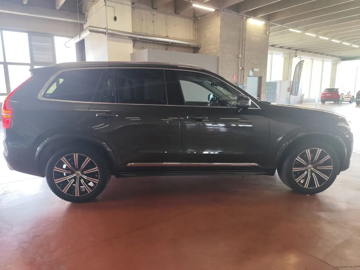 Volvo XC90 usata a Milano (7)