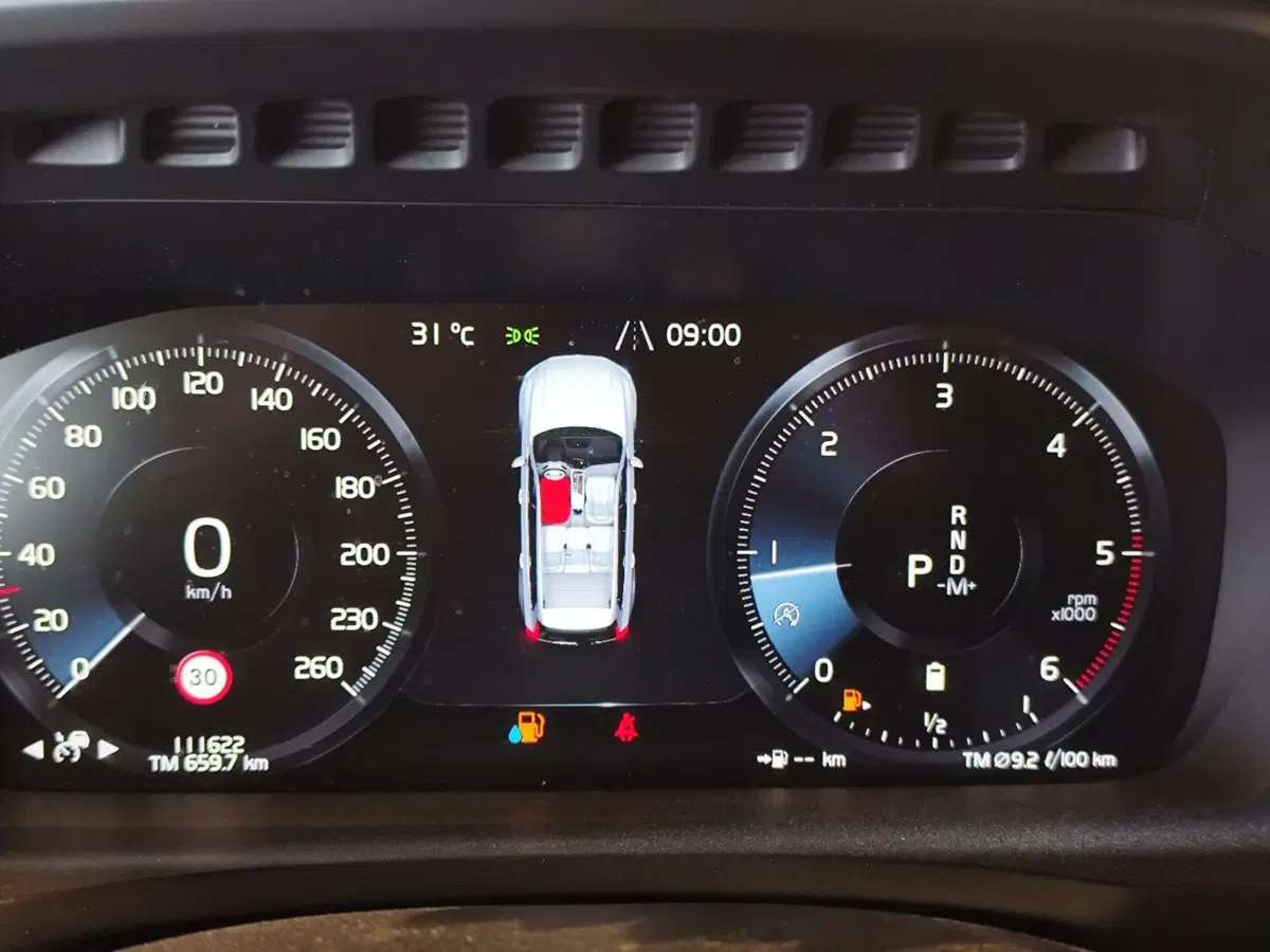 Volvo XC90 usata a Milano (9)
