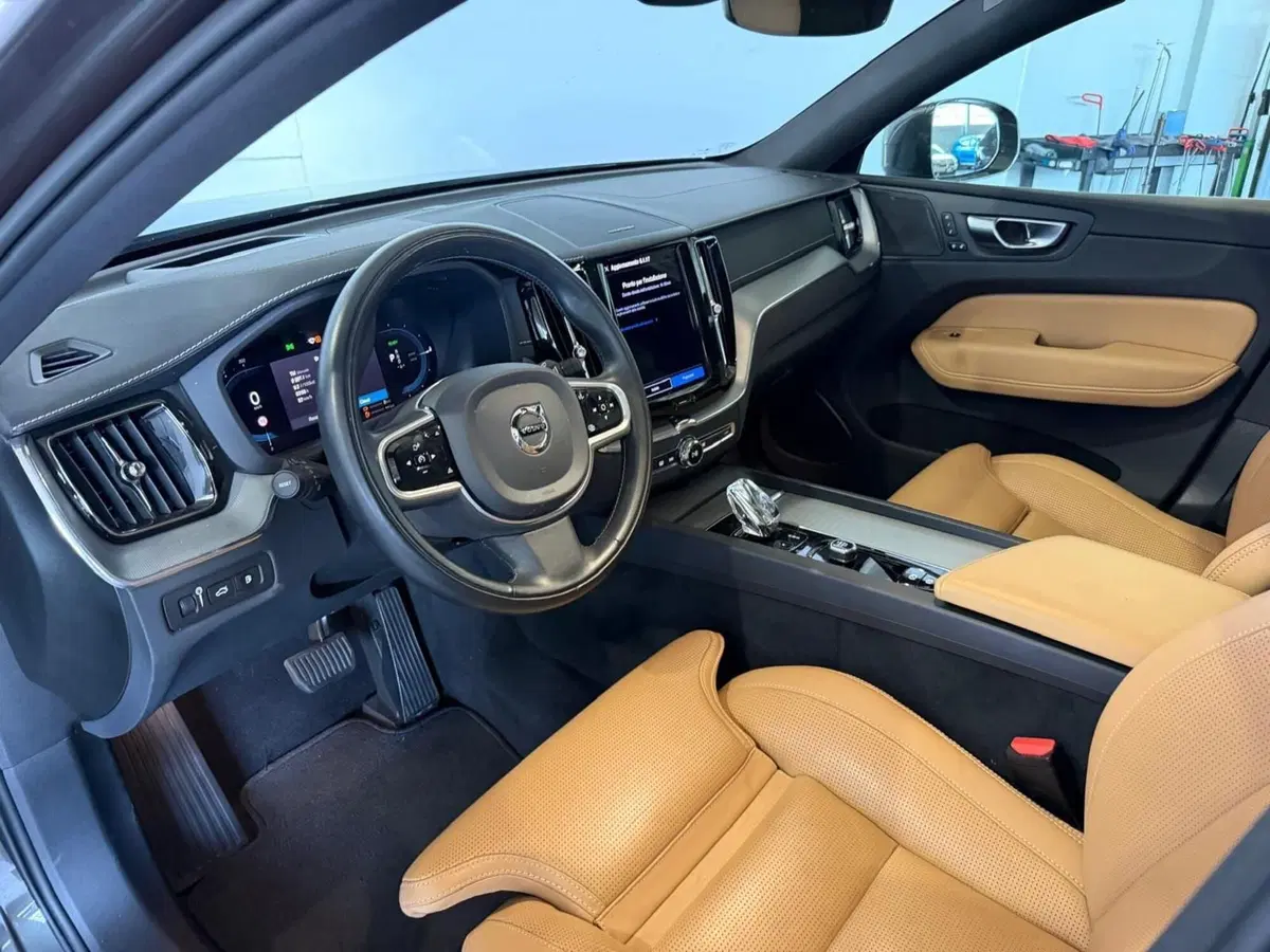 Volvo XC60 usata a Monza e Brianza (11)