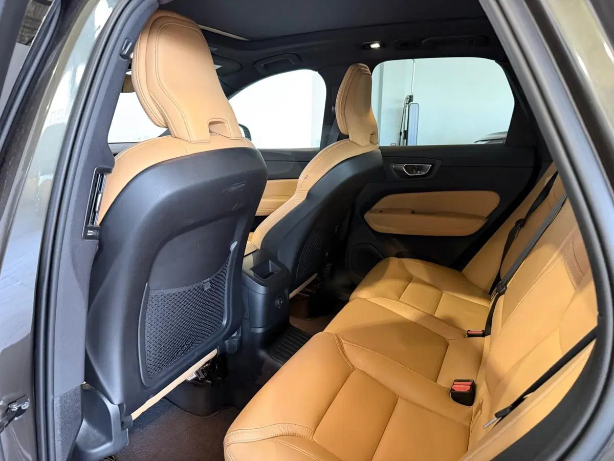 Volvo XC60 usata a Monza e Brianza (13)