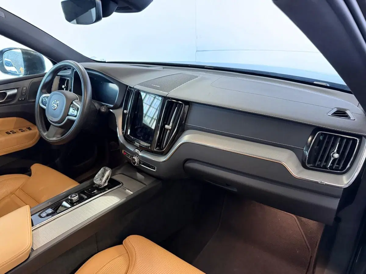 Volvo XC60 usata a Monza e Brianza (14)