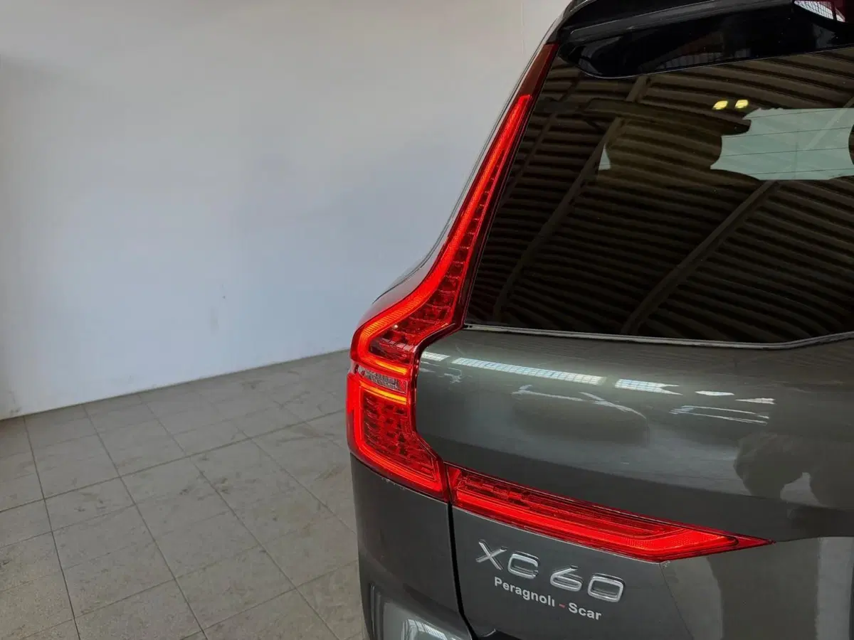 Volvo XC60 usata a Monza e Brianza (19)