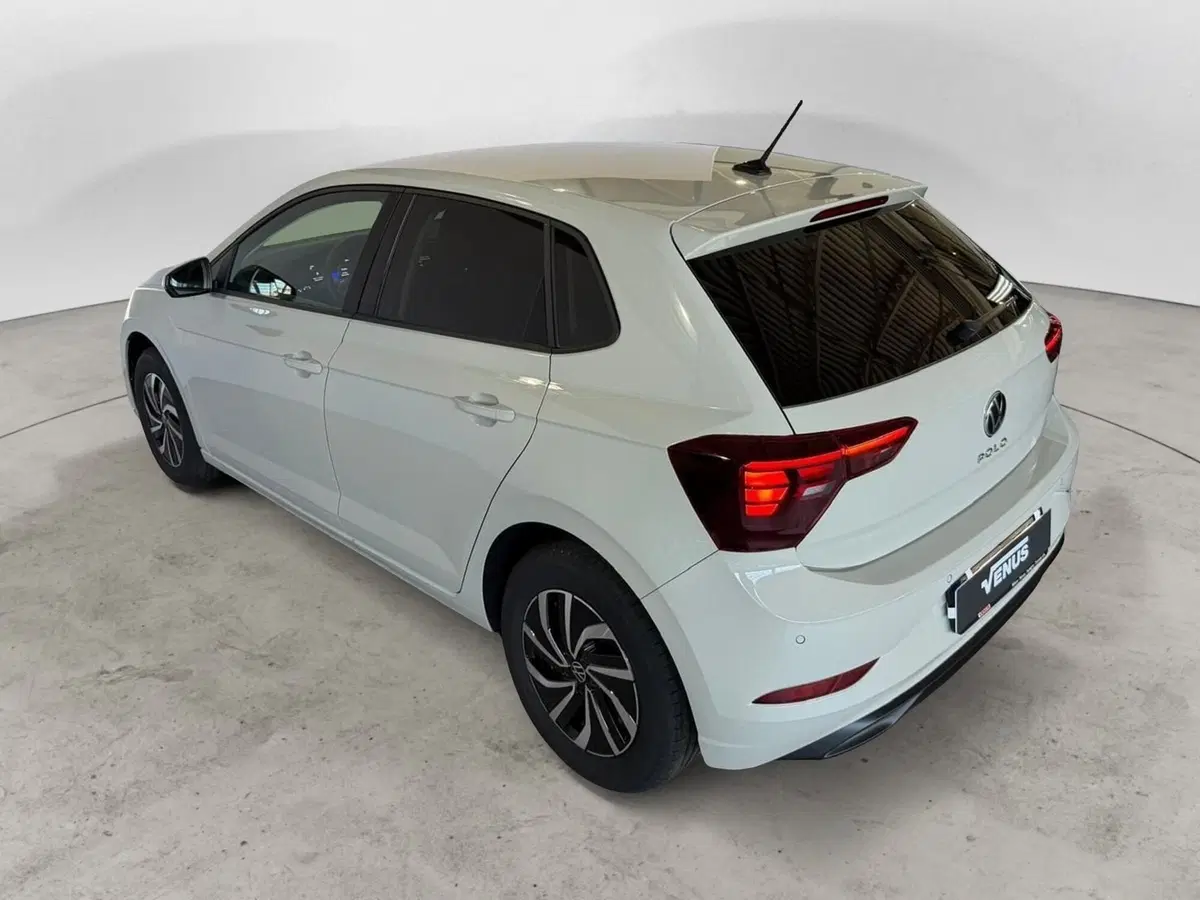 Volkswagen Polo nuova a Monza e Brianza (4)