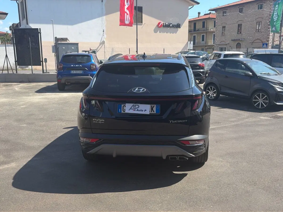 Hyundai Tucson usata a Lucca (4)