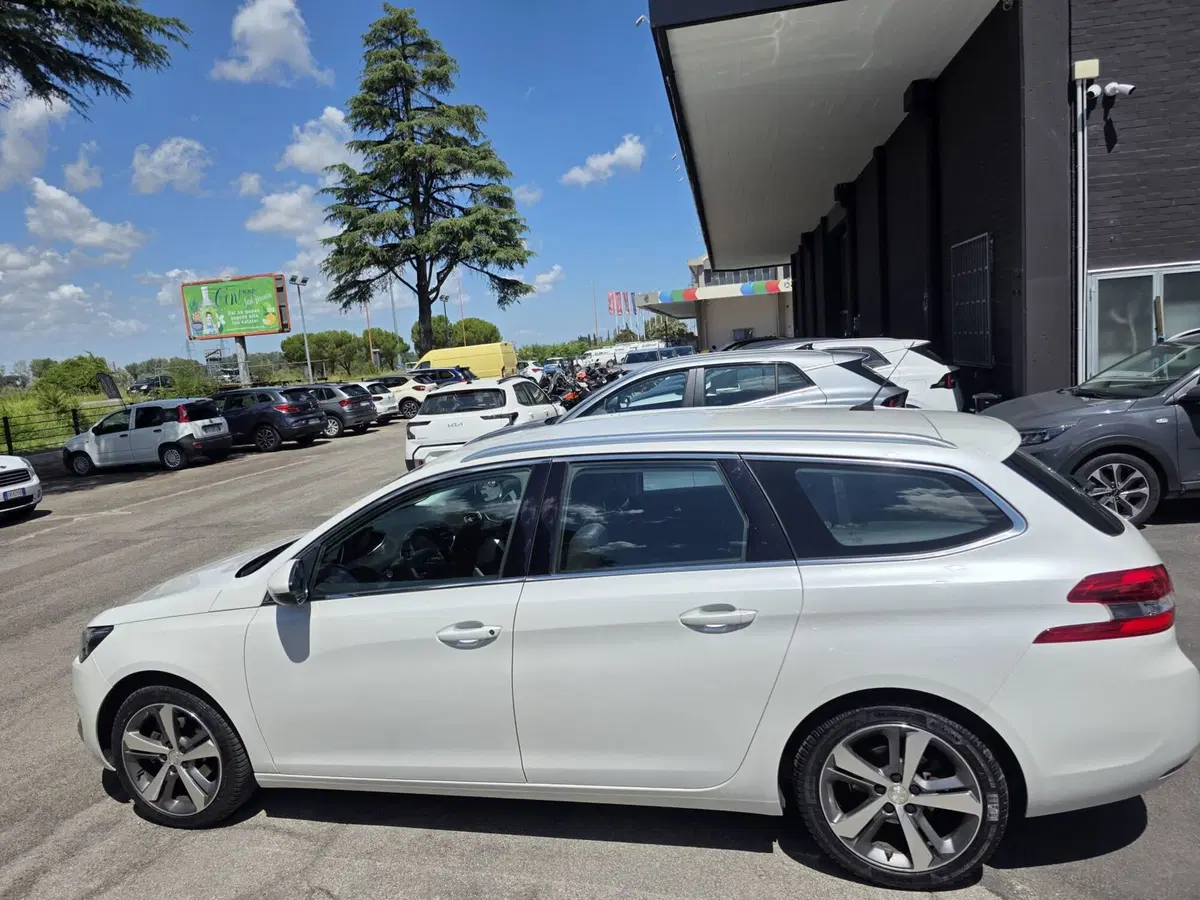 Peugeot 308 SW usata a Rimini (9)