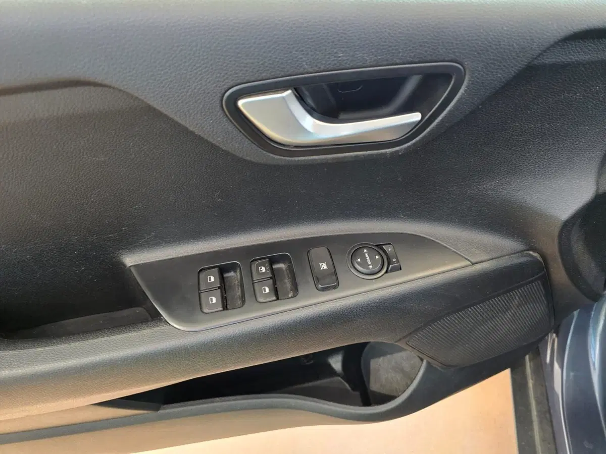 Kia Stonic usata a Rimini (19)