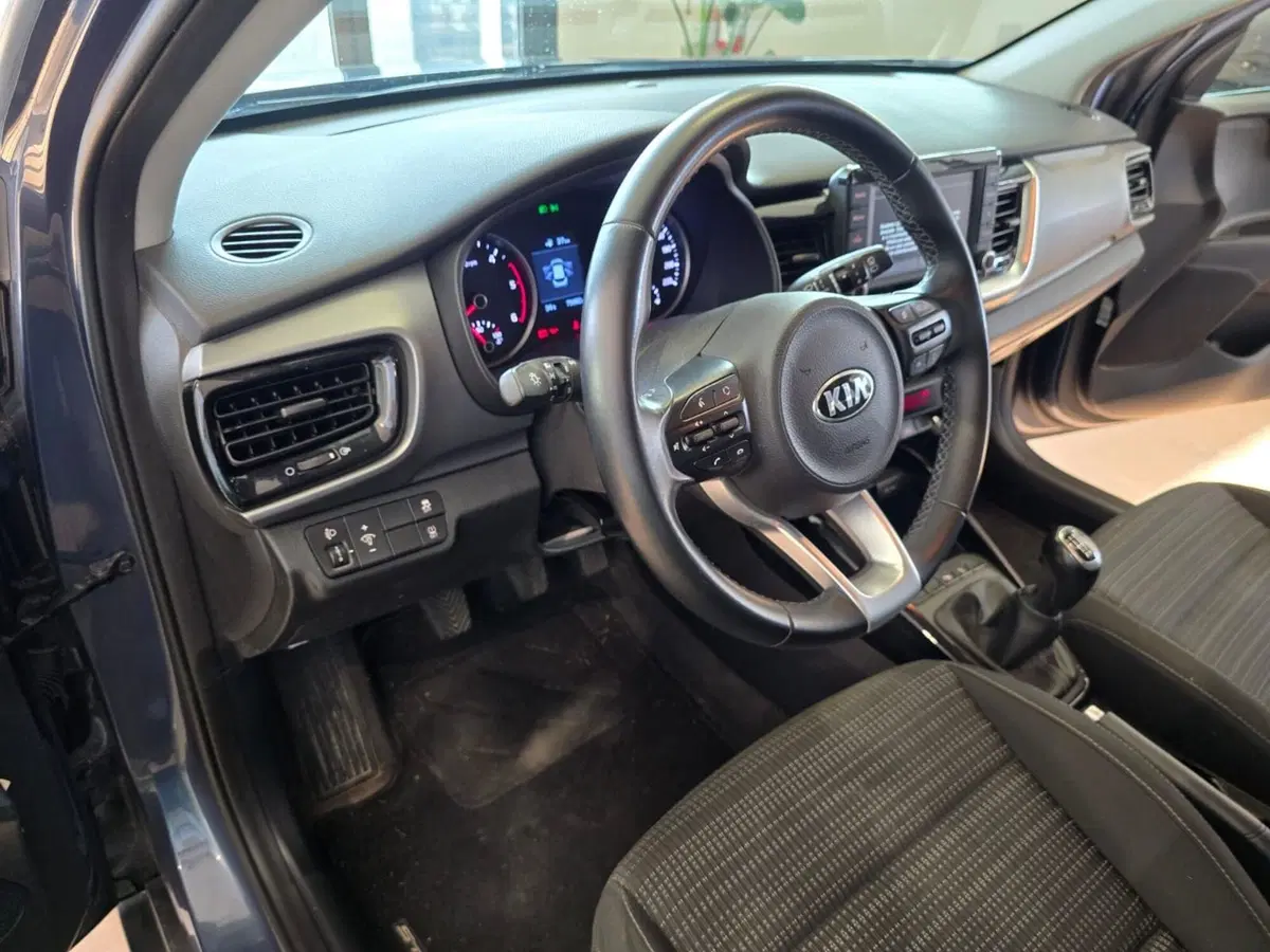 Kia Stonic usata a Rimini (8)